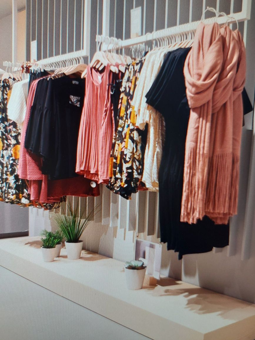 designerski system mebli duńskich Scan Studio sklep odzieżowy