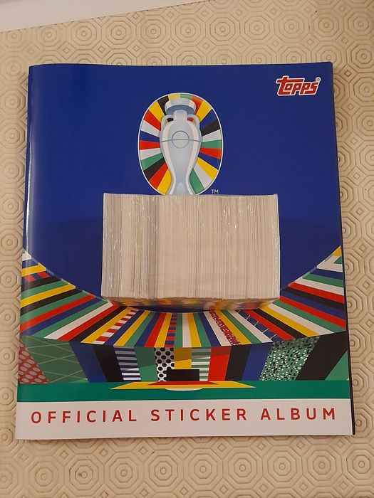 Colecção completa Euro 2024 cromos novos da Topps sem os 21 SP