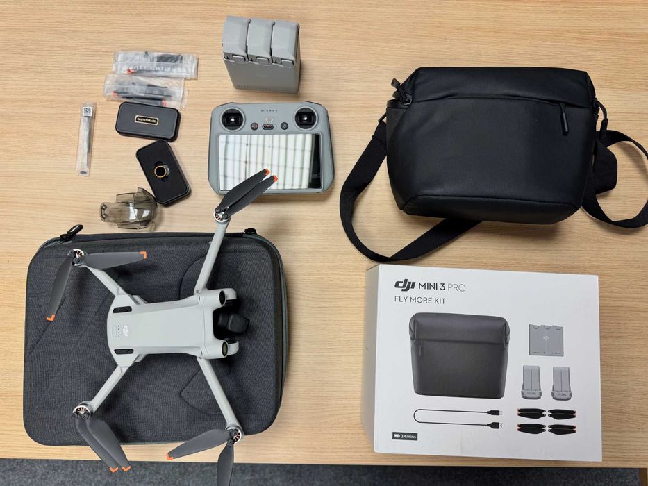 Bogaty Zestaw DJI Mini 3 Pro z ekranem Fly More RC 3x btrie 2xFuteraly