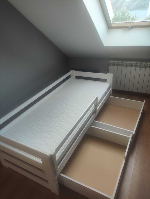 Łóżko dziecięce z szufladami + NOWY materac 80x180