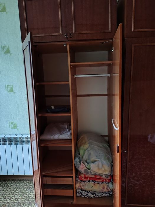 Шкафы двухдверные