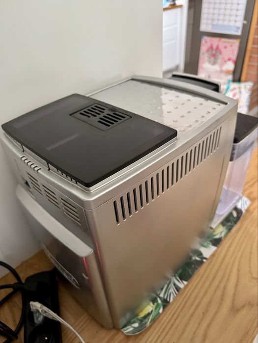 Automatyczny ekspres do kawy De'Longhi ECAM 23.450.S!!!