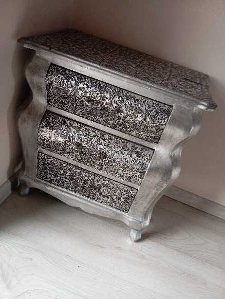 Srebrna komoda - antyk