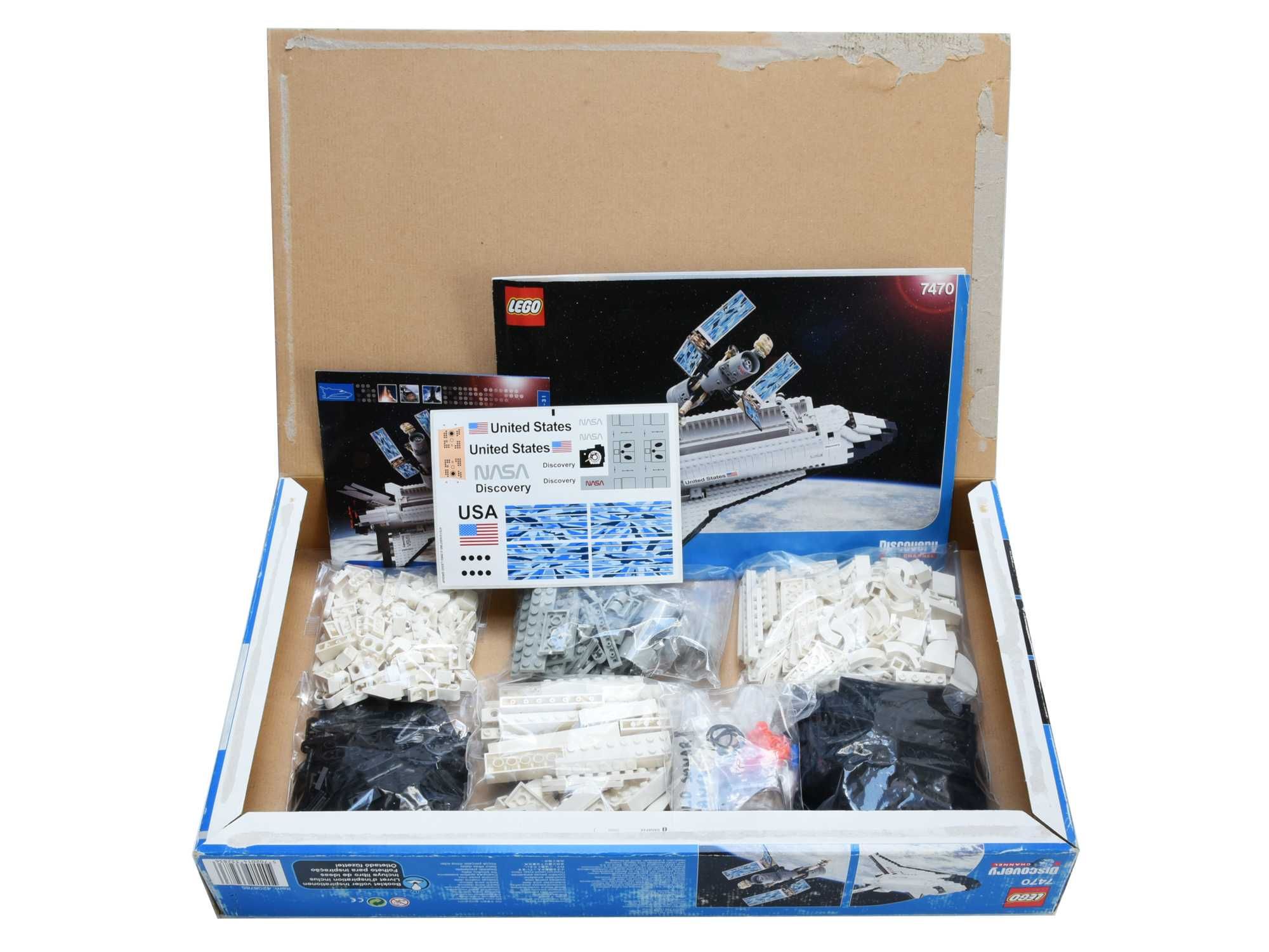 LEGO 7470 Wahadłowiec Discovery i Teleskop Kosmiczny Hubble'a 2003