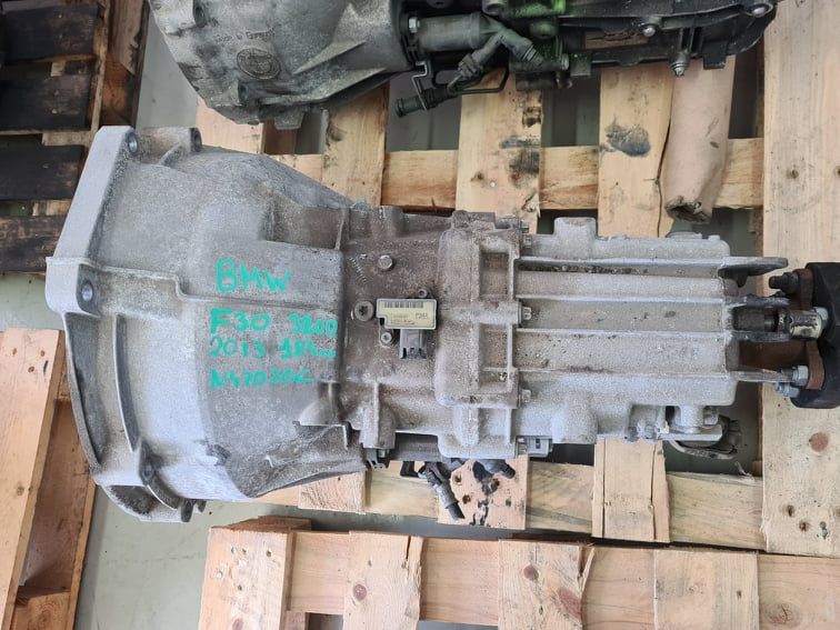 Caixa de velocidades BMW F30 320D ref GS6 17DG