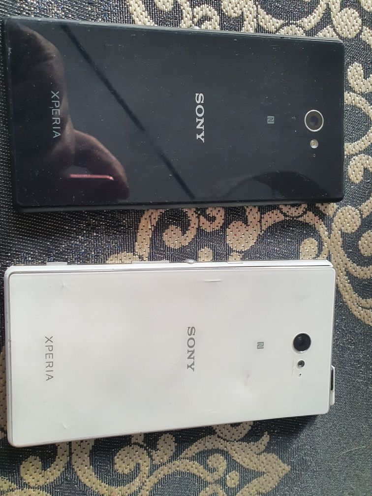 Sony Xperia m2 . Dwie sztuki.