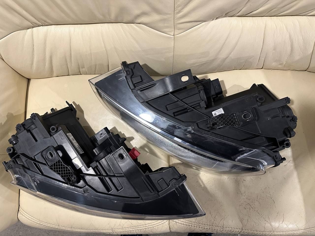 Lampa prawa Audi Q3 8U przed lift