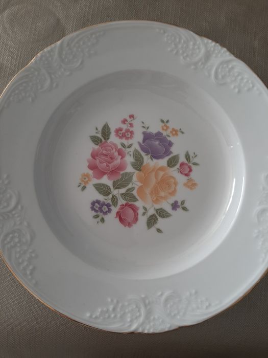 10 Pratos de Porcelana Batalha