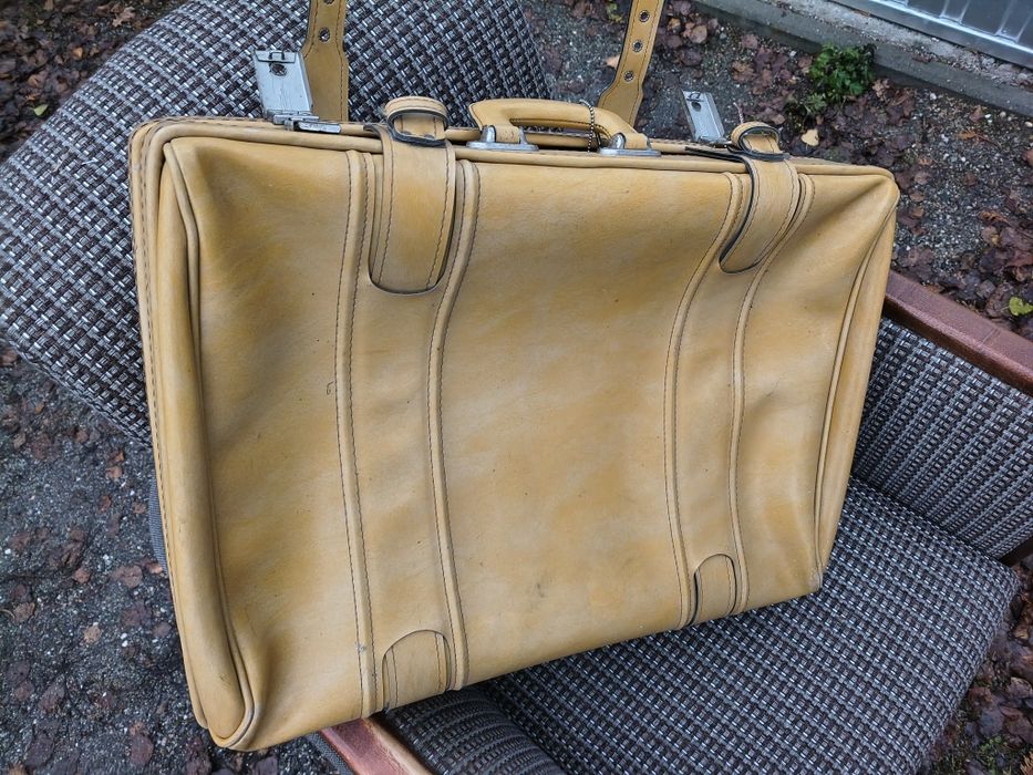Zabytkowa walizka skóra 60x42x18cm