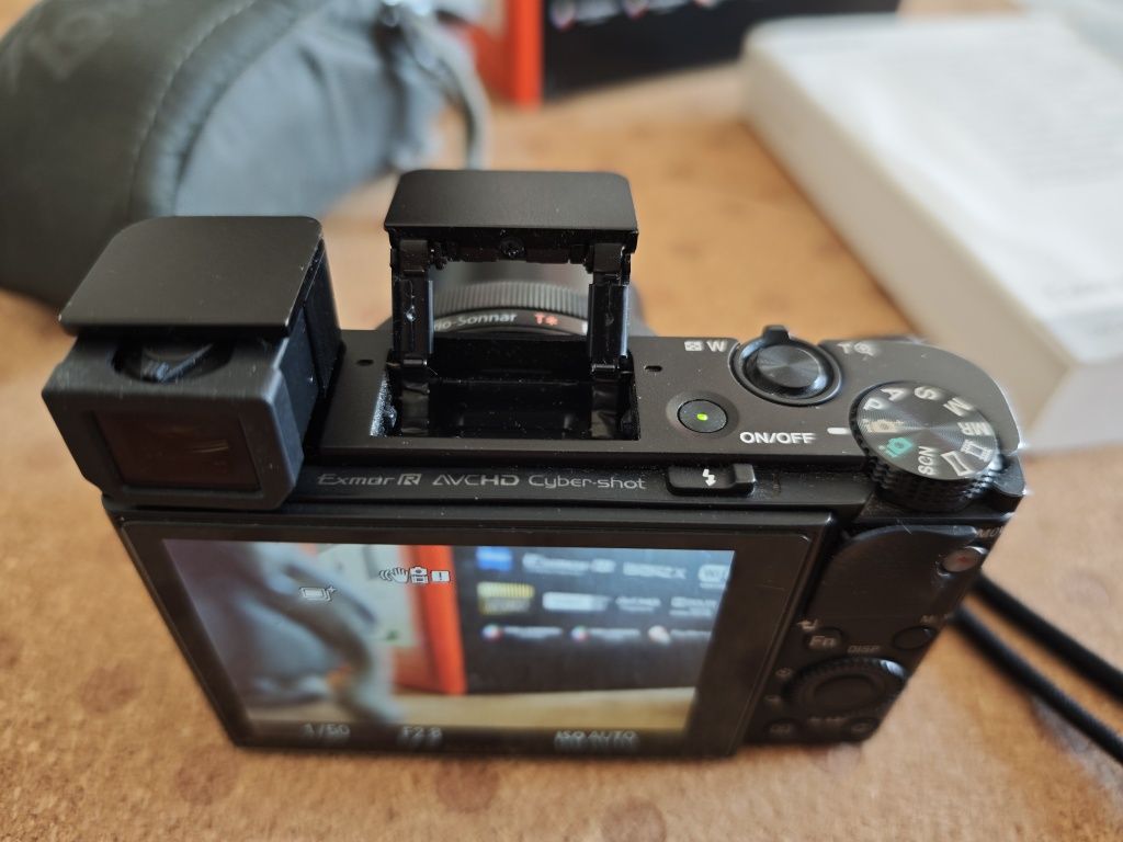 Mały wielki aparat Sony RX100 M3