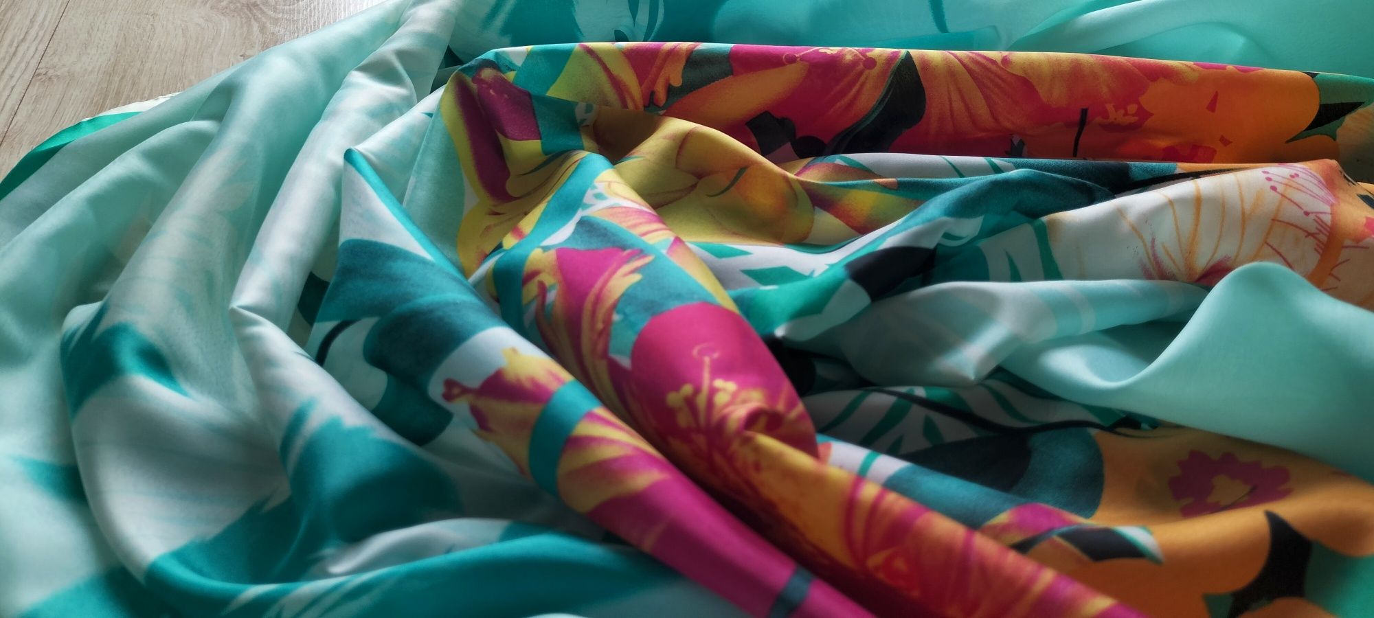 Piękna duża jedwabna chusta apaszka silk scarf shawl