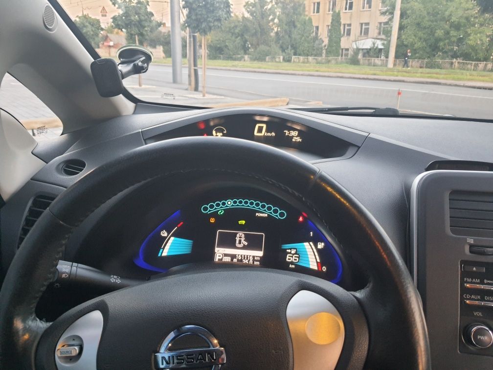 Ніссан Ліф Nissan Leaf