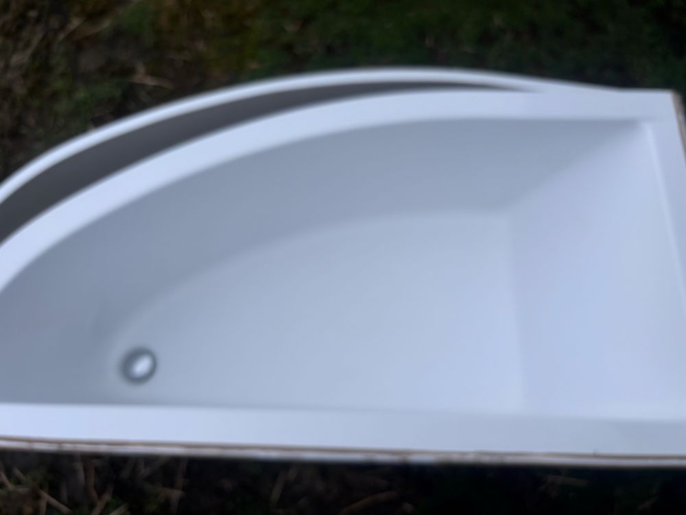Sprzedam wanne z obudową. Lewa
