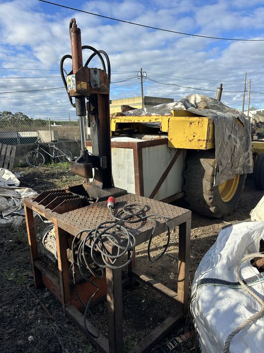 Descascador de Cortica/Rachadores/ Descortiçador/ Cortiça