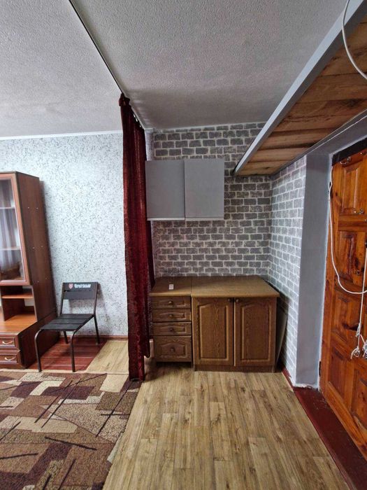 Продам мебльовану кімнату в гуртожитку