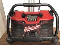 Radio budowlane Milwaukee