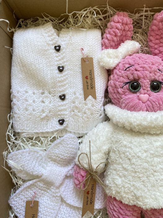 Zestaw Prezentowy Dziecięcy – Handmade z Włóczki Wysokiej Jakości