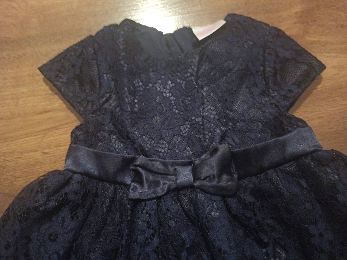 Granatowa koronkowa sukienka 92