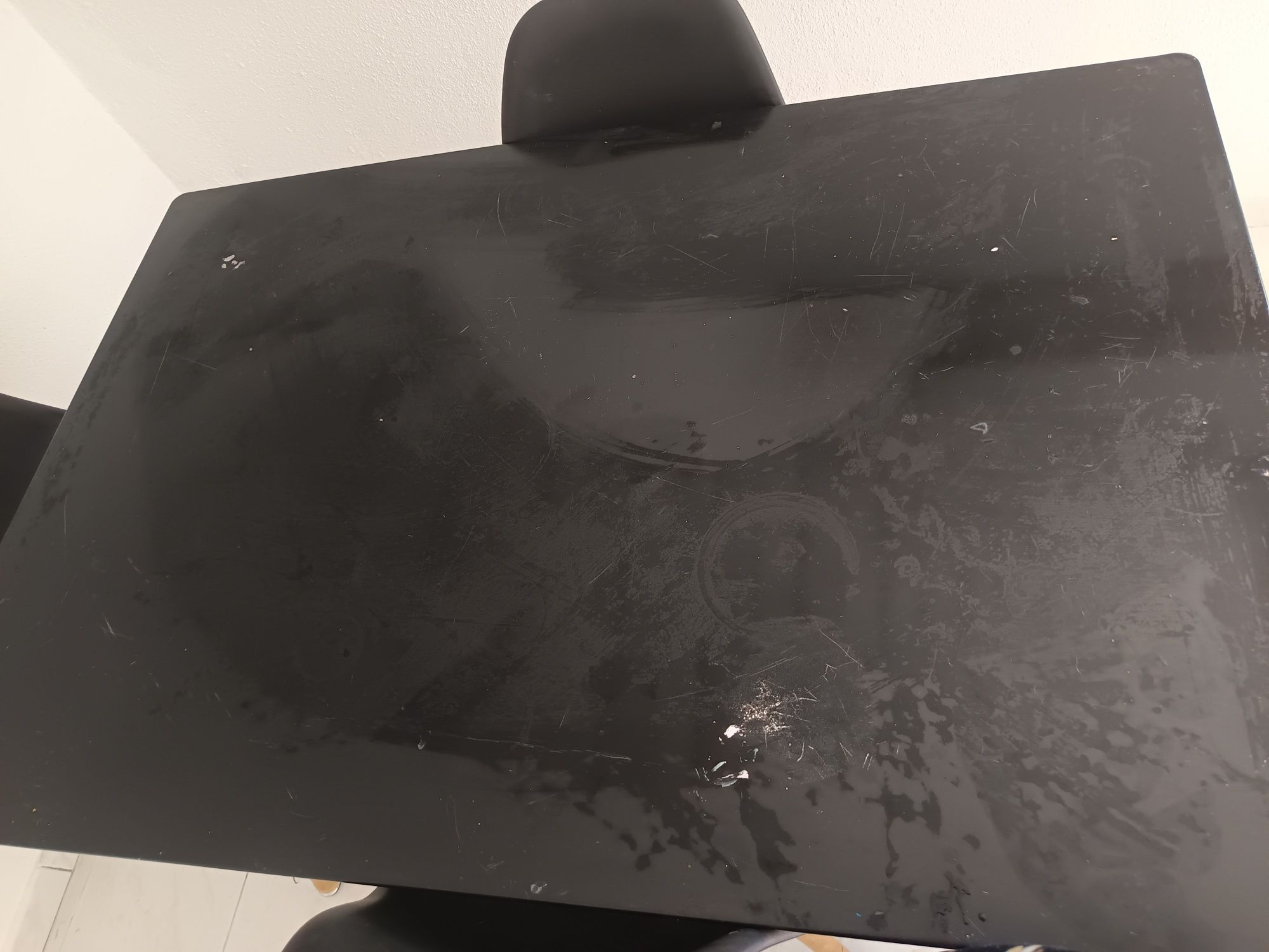 Mesa cadeiras para restauro