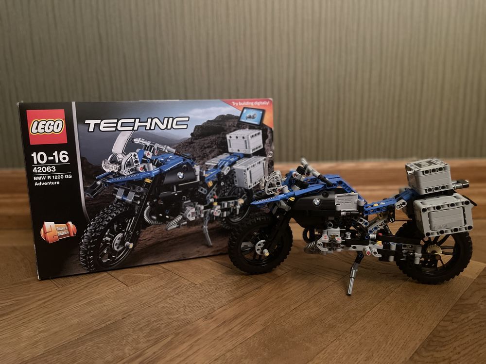 Zestaw lego technic złożony bmw motor R 1200 GS Adventure lego 42064