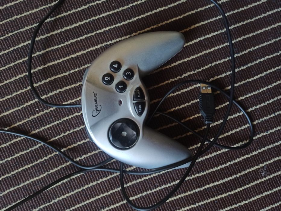 Продам Геймпад USB Gembird