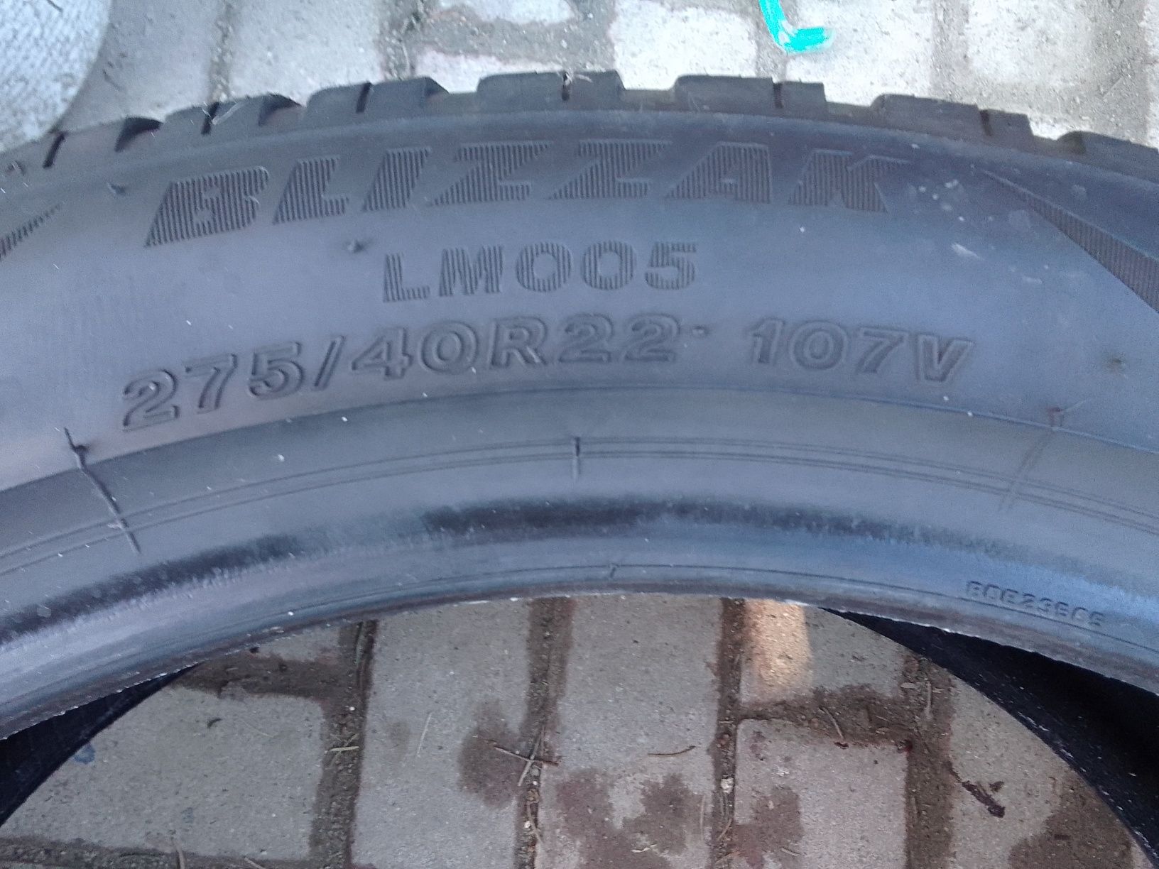 Opona zimowa 275/40r22 BRIDGESTONE 2021r