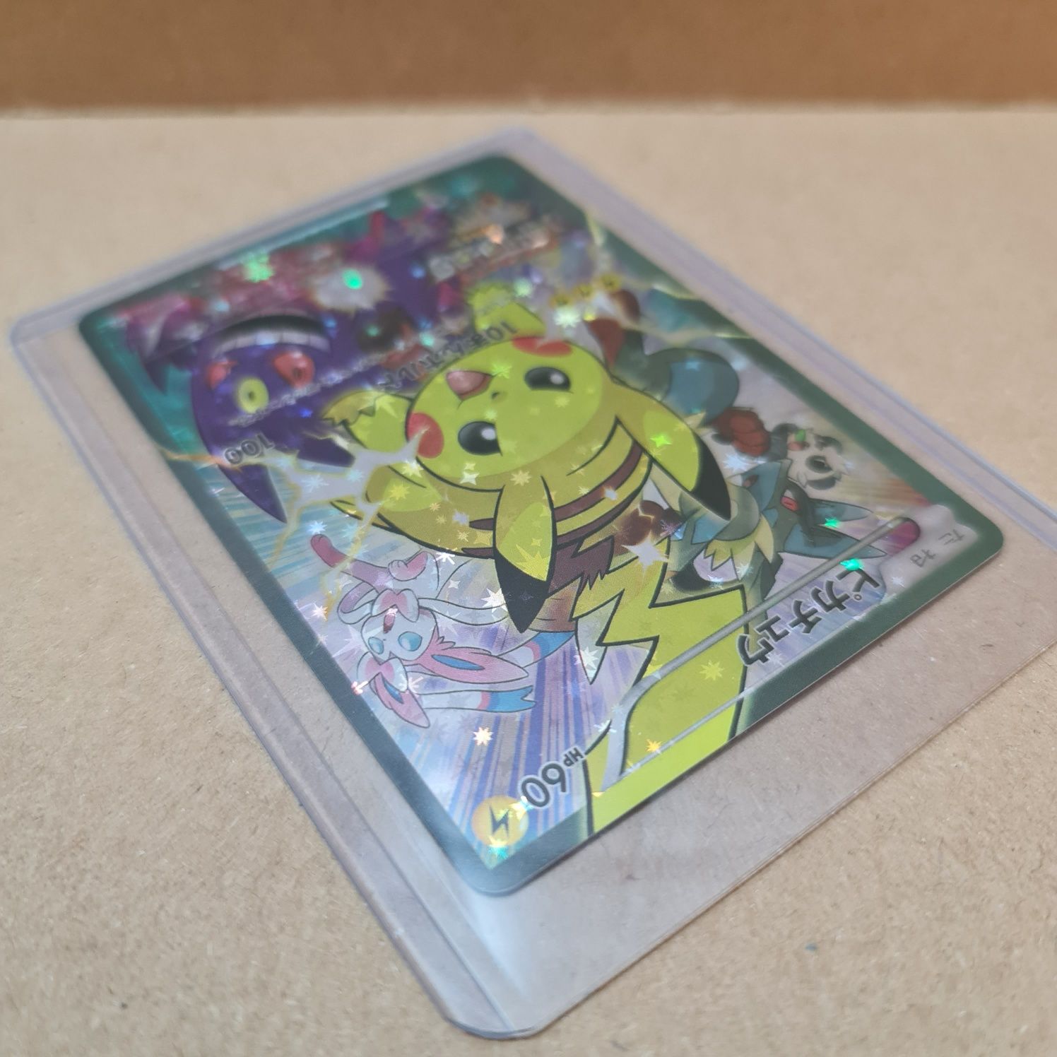 Carta Pokémon Pikachu [Battle Festa] 90/XY-P - Capa Protetora Incluída