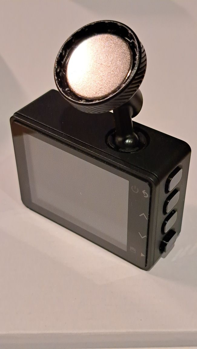 GARMIN Dash Cam 67W