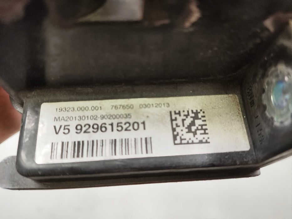 Bezpiecznik przekaźnik akumulatora plus klemy BMW F30 F31