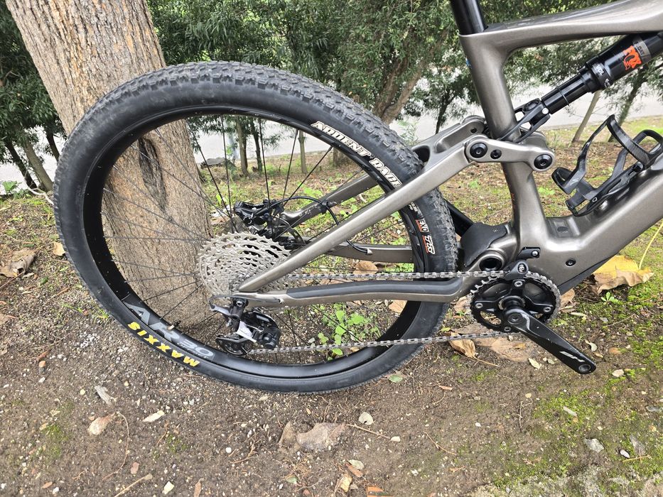 Bh eletrica bem equipada impecavel