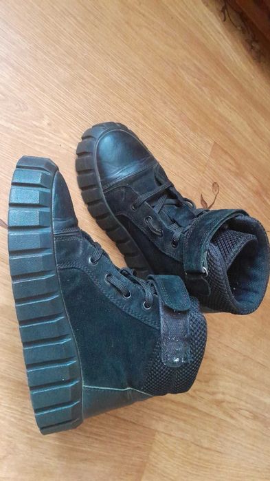 Ботіночки демосезонні