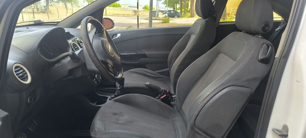 Opel Corsa BLACK EDITION  12/2010