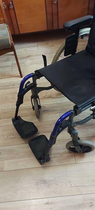 Середньоактивне крісло колісне Invacare. (інвалідний візок - крісло)