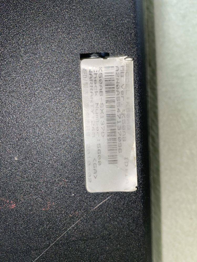 Продам ноутбук  asus k50AB технично працюе але не вистачае пару дитале