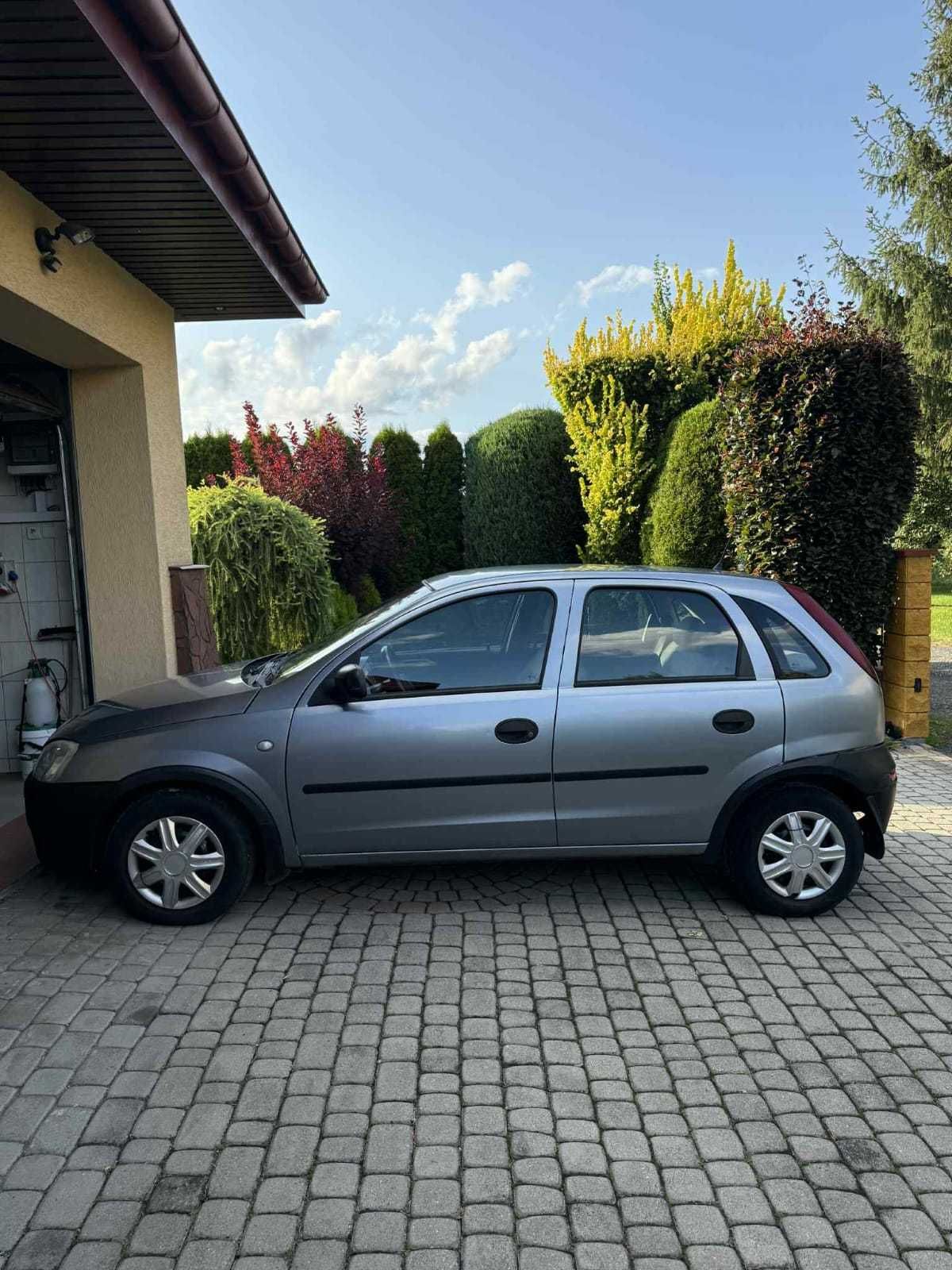 Sprzedam OPEL CORSA C 1.0 2003 r.