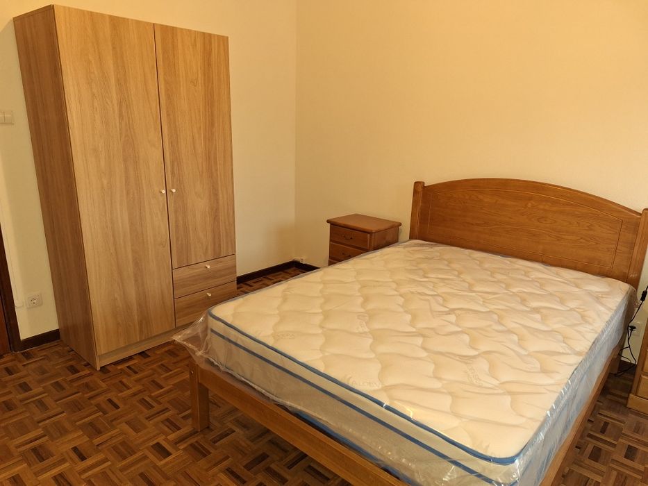 Arrenda-se quarto em Chaves em T4 bem localizado (2.º quarto previsto)