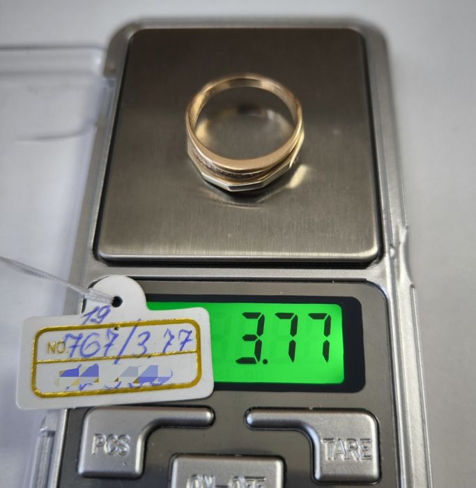 Кольцо золотое р 19