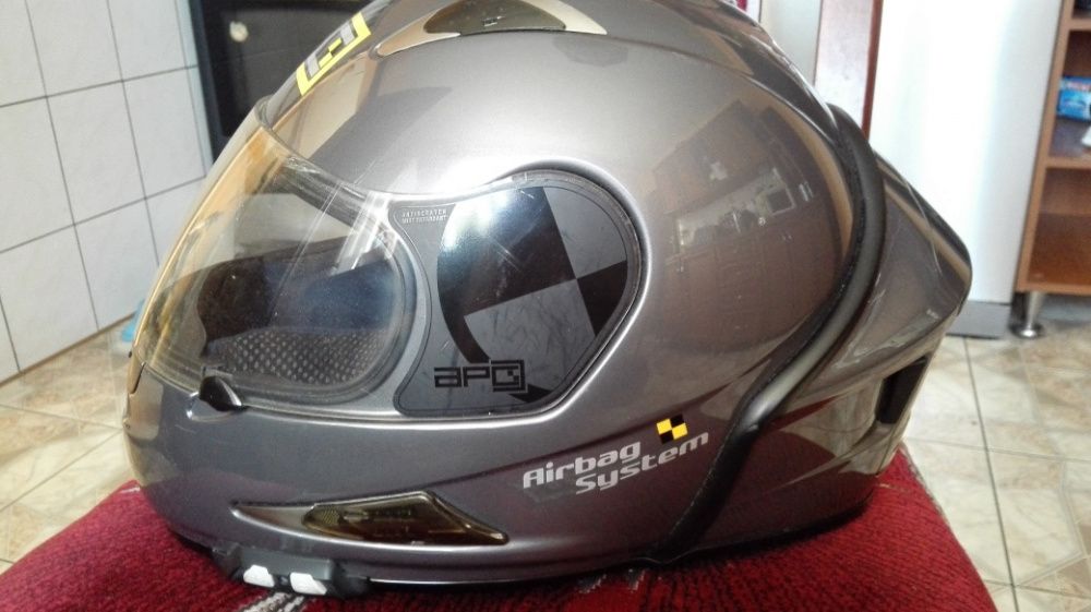 Kask motocyklowy S z eirbag