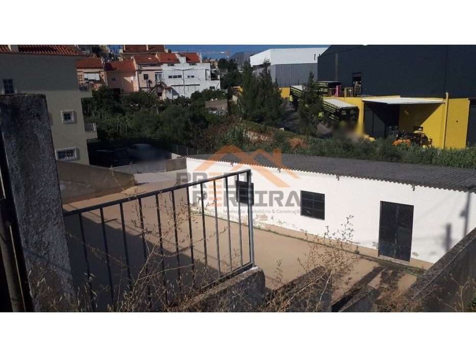 OPORTUNIDADE ÚNICA - Dois lotes de terreno urbano para construção!