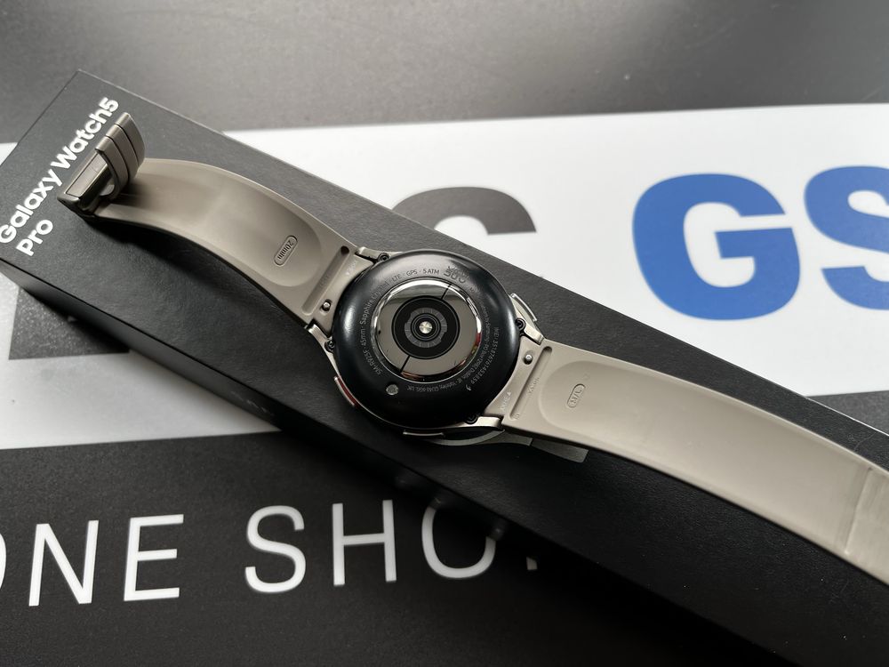 Ladny Samsung Galaxy Watch 5 Pro LTE