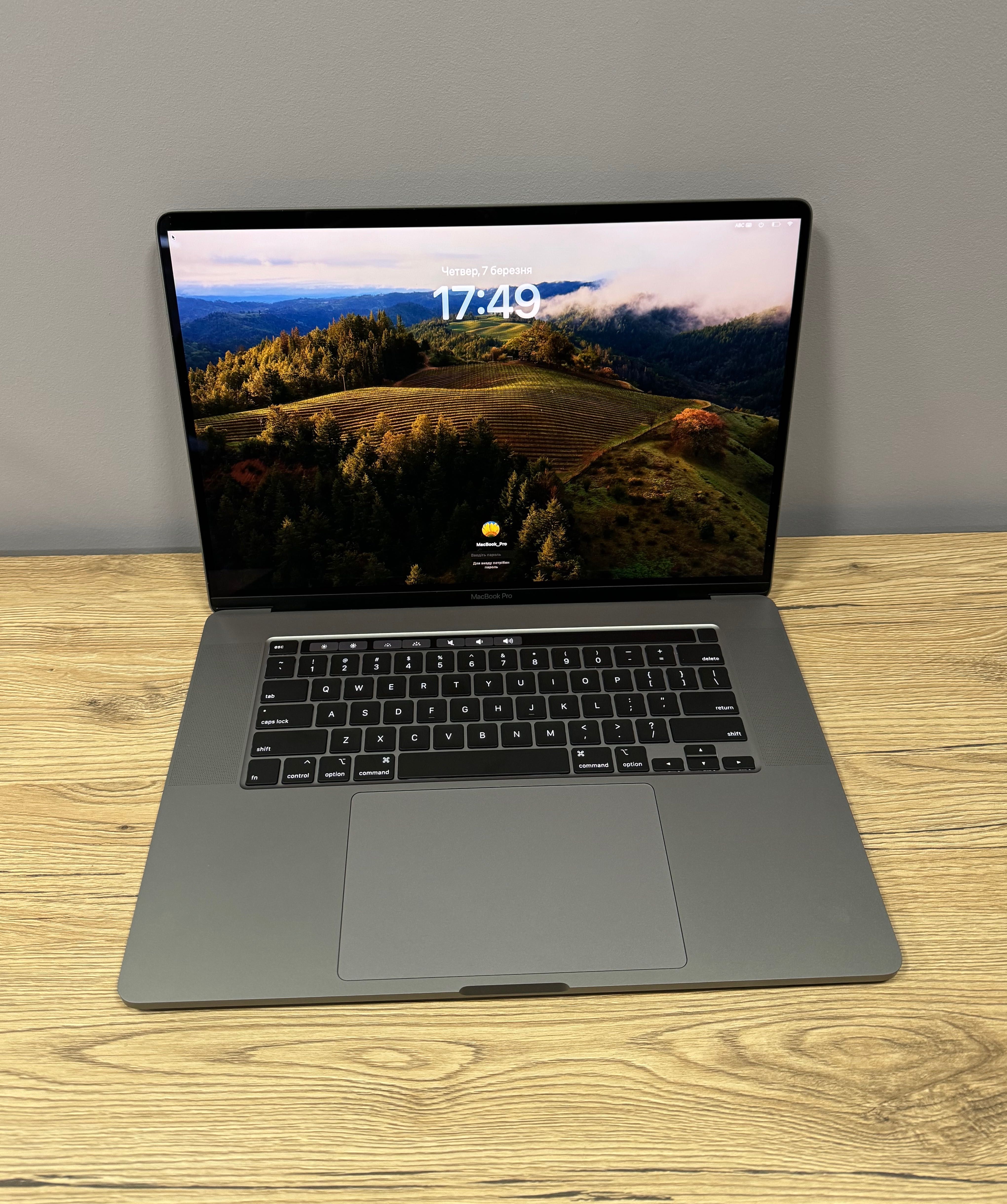 Кастомний MacBook Pro 16 ( 2019) i9 2.4/ 32/ 512GB / Radeon Pro 5500M