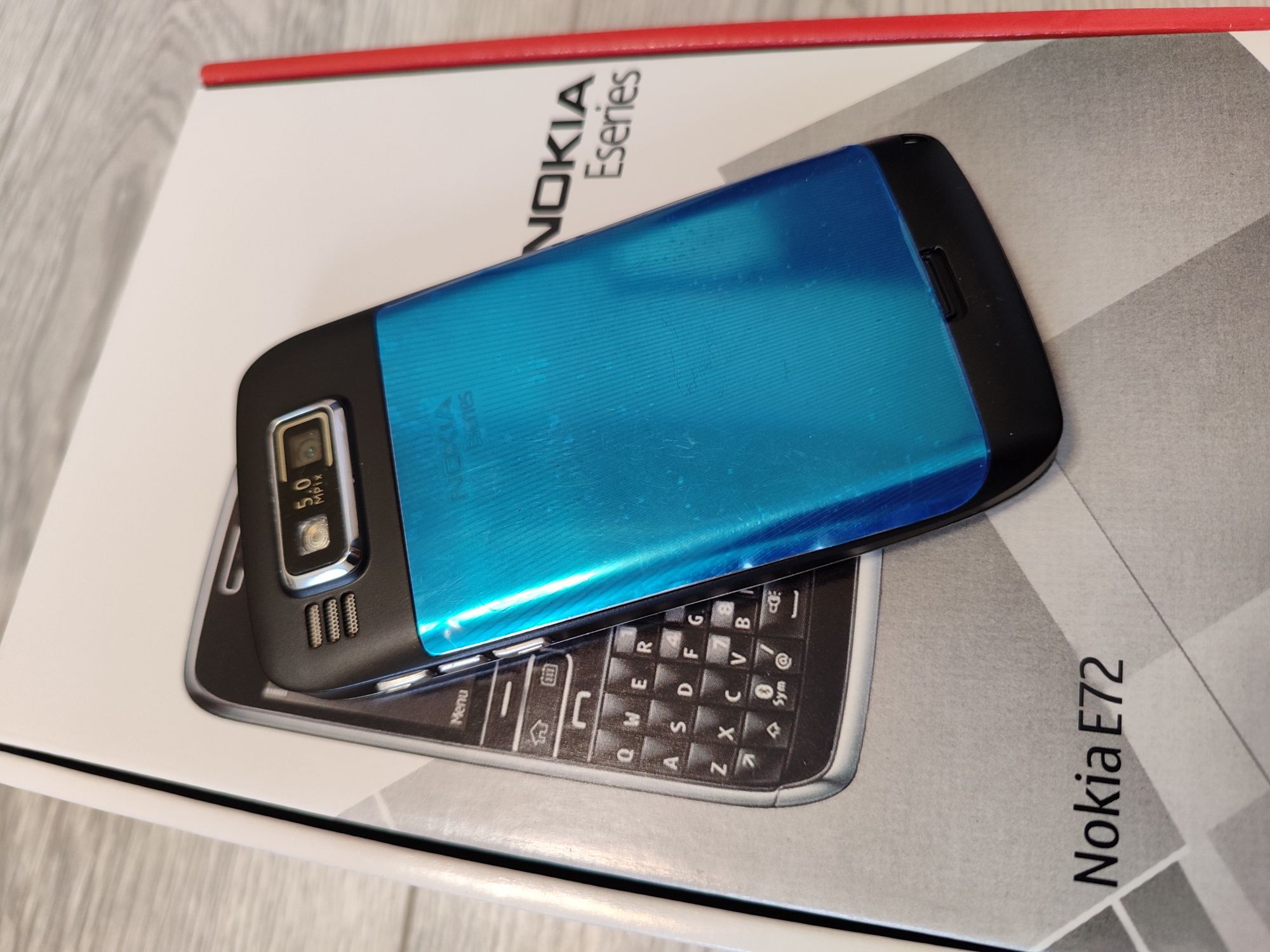 Мобільний телефон Nokia E72 Black Оригінал