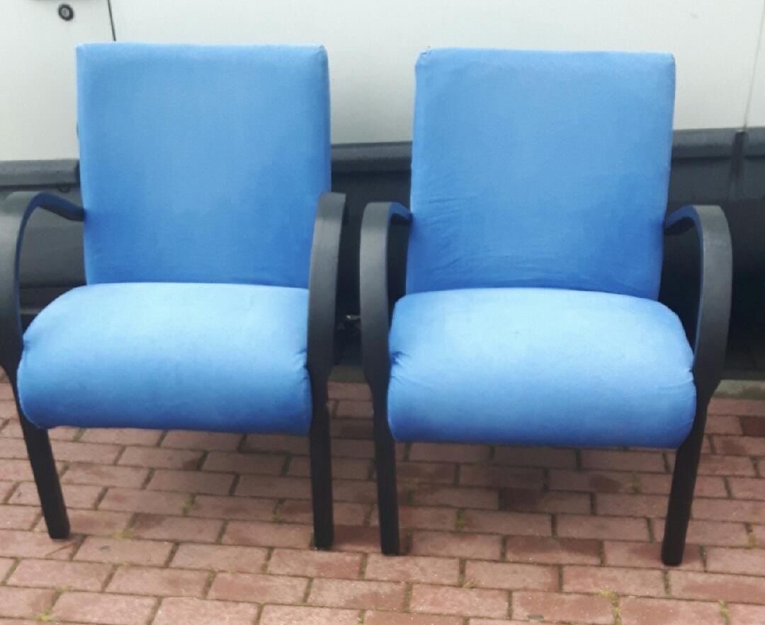 Fotele Ikea  model Hova w niebieskim pokryciu,indygo