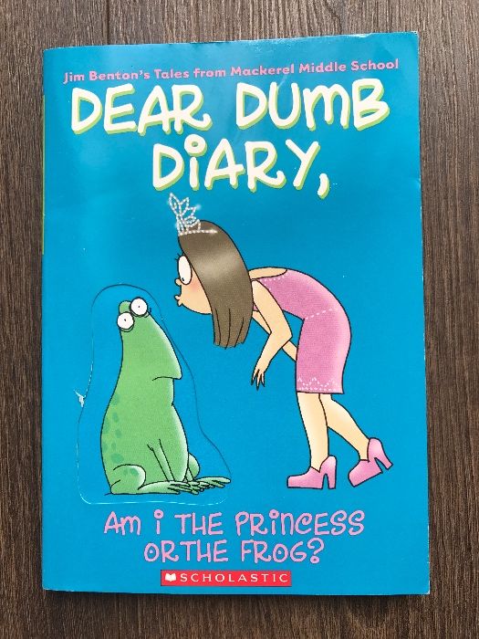 Książka Dear Dumb Diary, am I the princess or the frog?