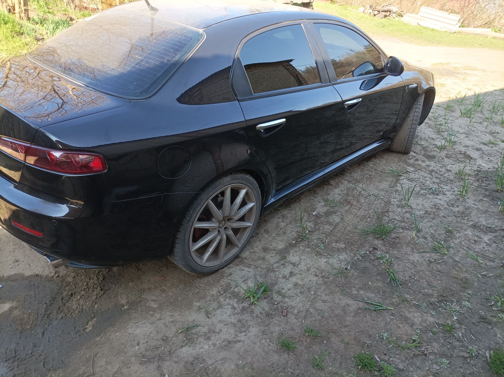 Продам машину Alfa Romeo 159