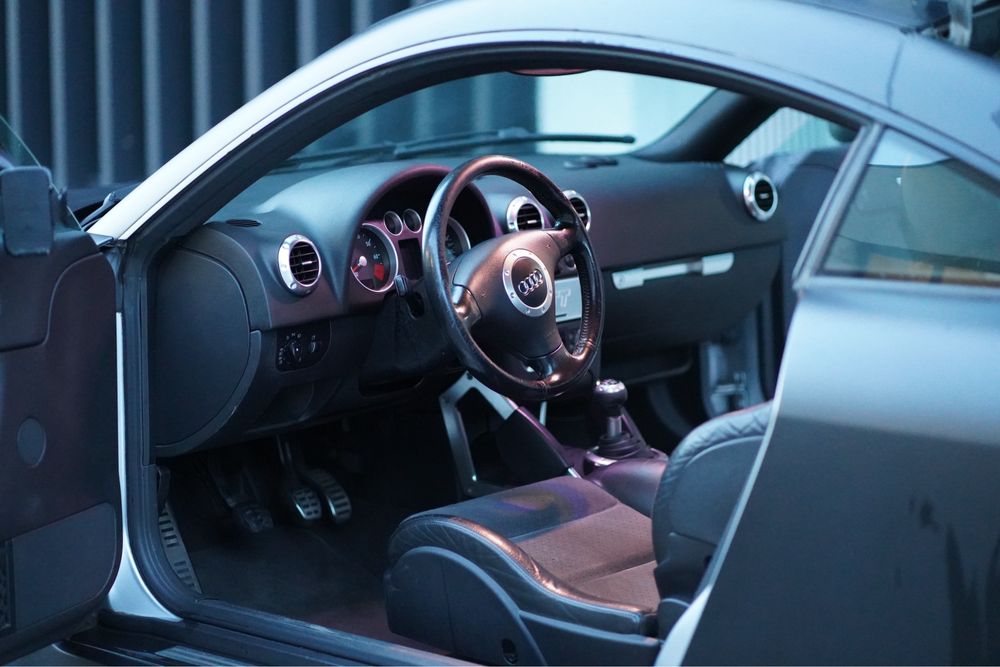 Audi TT 8N 2002r