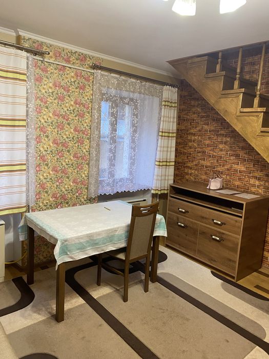 Оренда 2к. 2 рівневої квартири в центрі міста