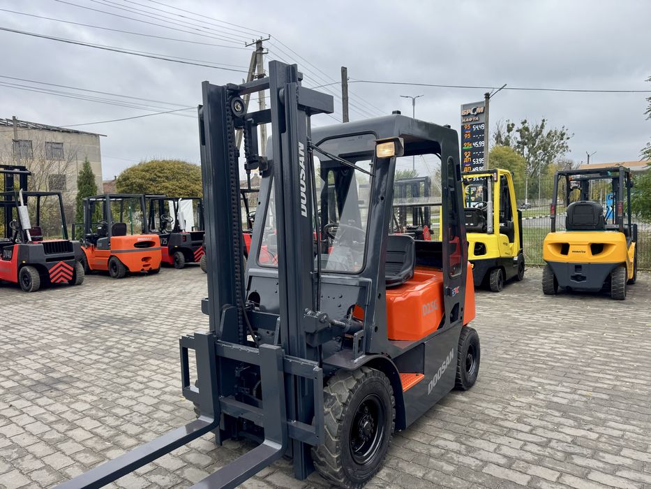 Навантажувач Doosan D25G Дизель погрузчик