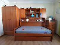 Mobília de quarto em bom estado