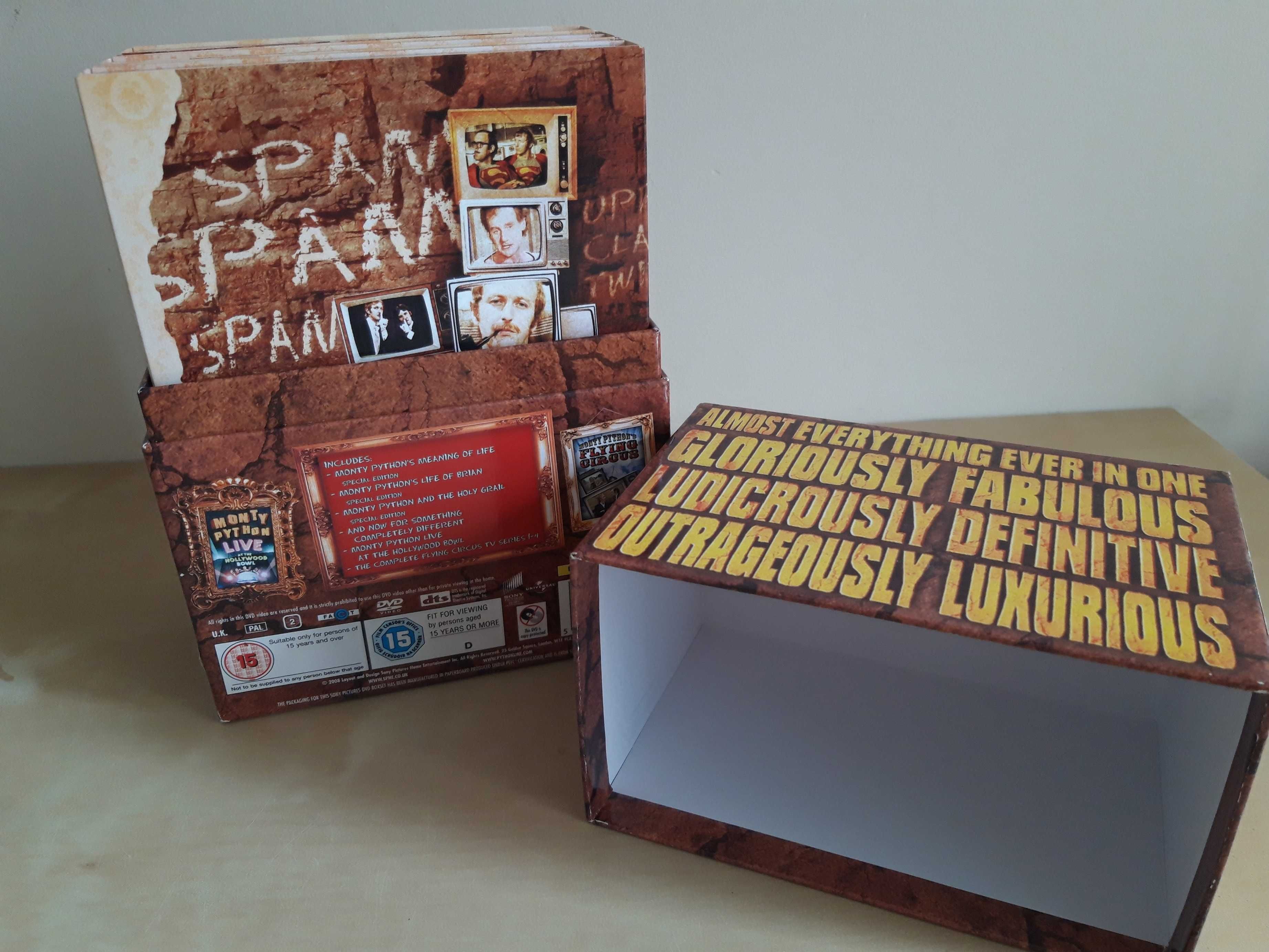 Monty Python Box, 15 DVD